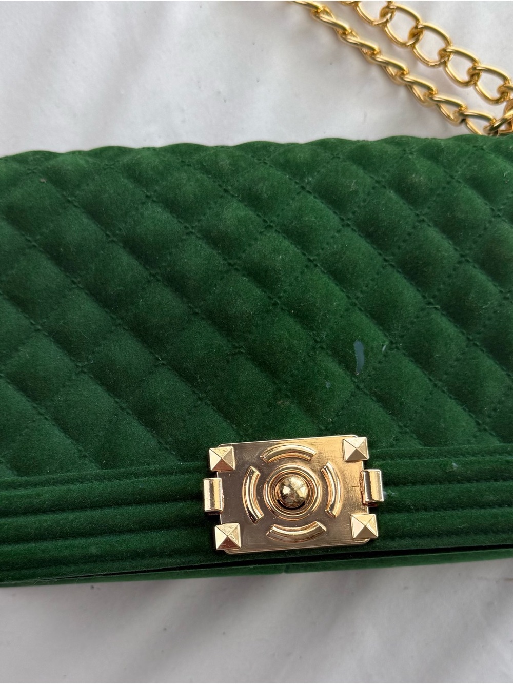 Quilted Green Velvet Chain Shoulder Bag Gold Hardware Push Buckle Closure - Picture 2 of 11
